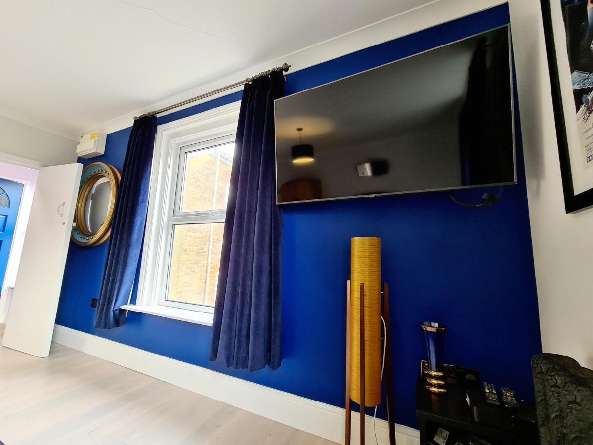 Southsea Royale Studio, James Bond, Parking, Seafront Portsmouth Esterno foto